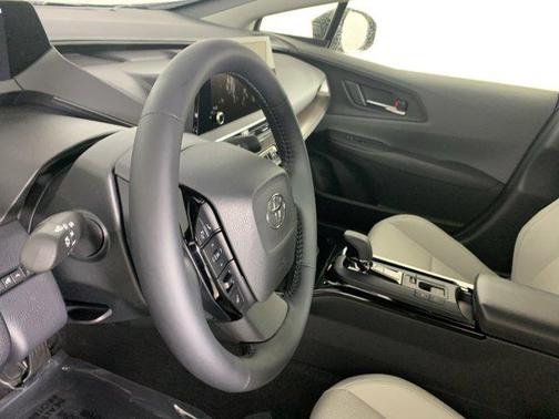 2025 Toyota Prius XLE