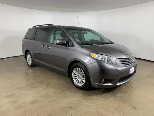 2014 Toyota Sienna XLE