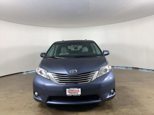 2016 Toyota Sienna XLE