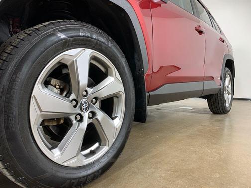 2021 Toyota RAV4 Hybrid XLE Premium