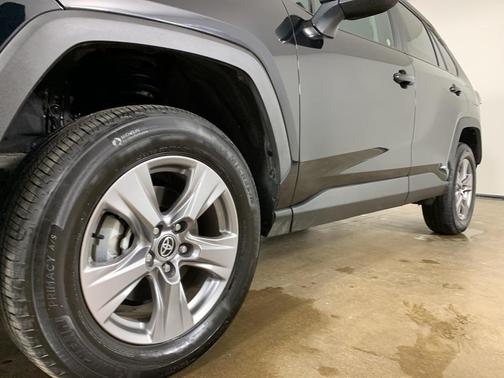 2025 Toyota RAV4 Hybrid SE