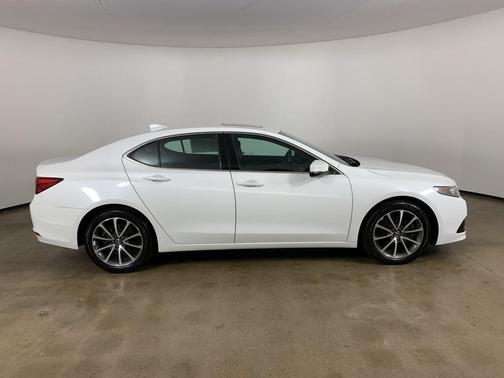 2017 Acura TLX w/Technology Package
