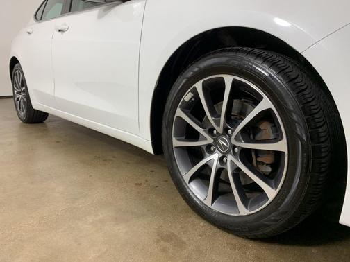 2017 Acura TLX w/Technology Package