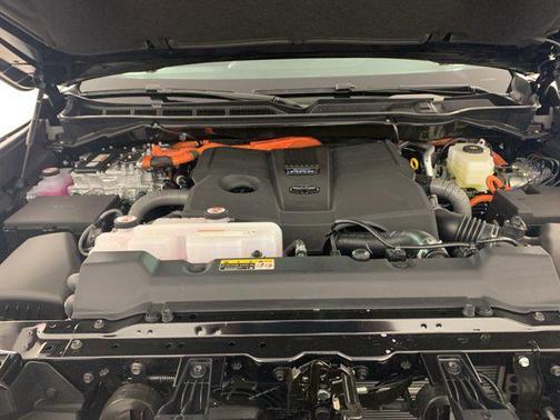 2025 Toyota Tundra Hybrid Platinum