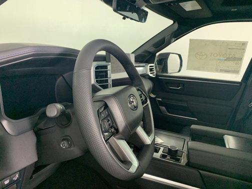 2025 Toyota Tundra Hybrid Platinum