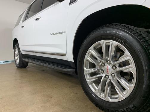 2022 GMC Yukon XL SLT