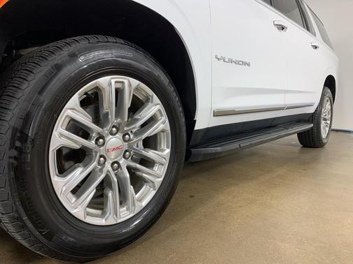 2022 GMC Yukon XL SLT