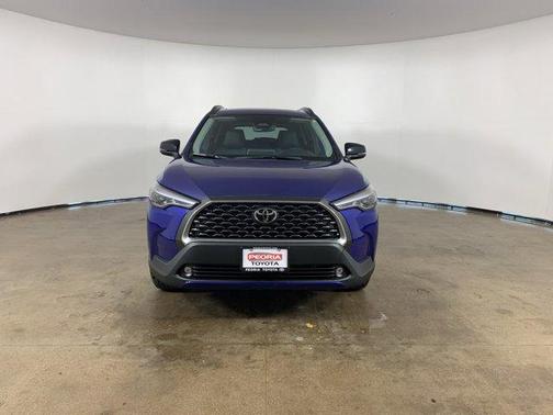 2025 Toyota Corolla Cross XLE