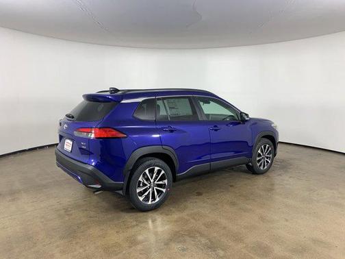2025 Toyota Corolla Cross XLE