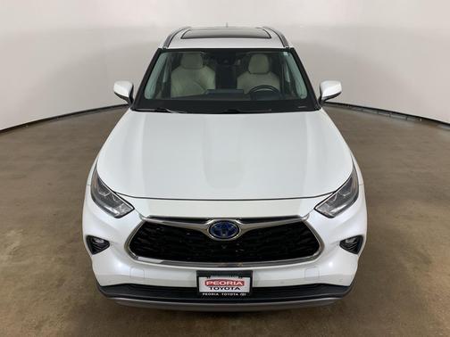 2022 Toyota Highlander Hybrid Platinum