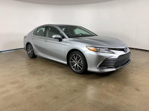 Celestial Silver Metallic 2023 Toyota Camry Hybrid XLE