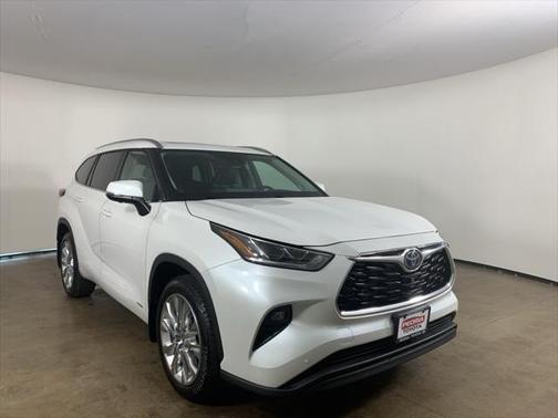 2024 Toyota Highlander Hybrid Limited