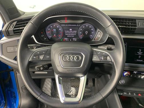 2020 Audi Q3 45 S line Prestige