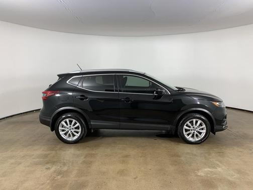 2021 Nissan Rogue Sport SV