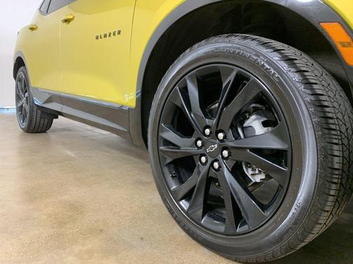 Nitro Yellow Metallic 2022 Chevrolet Blazer RS