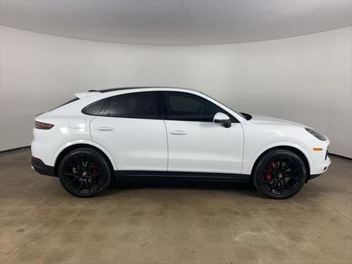 2021 Porsche Cayenne Base