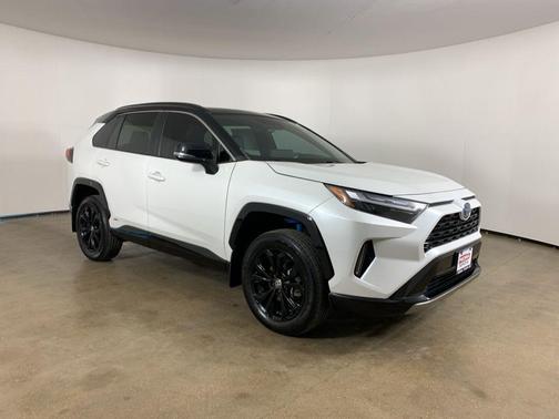 2024 Toyota RAV4 Hybrid SE