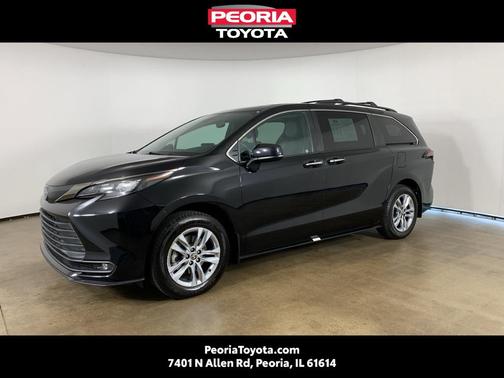 2022 Toyota Sienna Woodland Edition