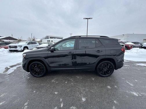 2022 GMC Terrain SLE