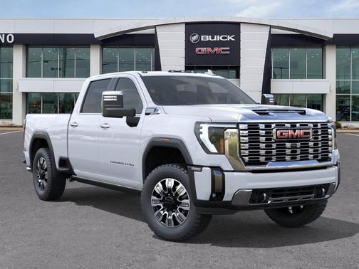 Glacier White Tricoat 2026 GMC Sierra 2500 4WD Crew Cab 159" Denali