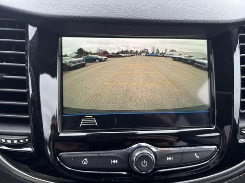 Mosaic Black Metallic 2019 Chevrolet Trax FWD 4dr LT