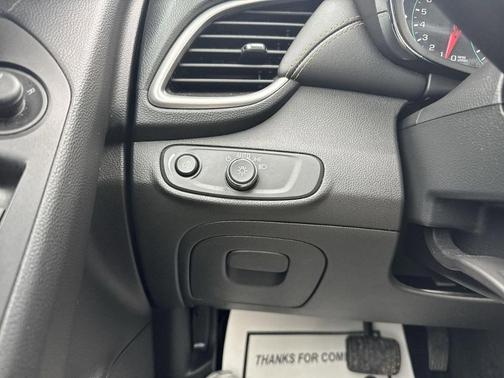 Mosaic Black Metallic 2019 Chevrolet Trax FWD 4dr LT