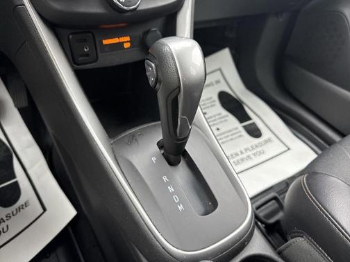 Mosaic Black Metallic 2019 Chevrolet Trax FWD 4dr LT