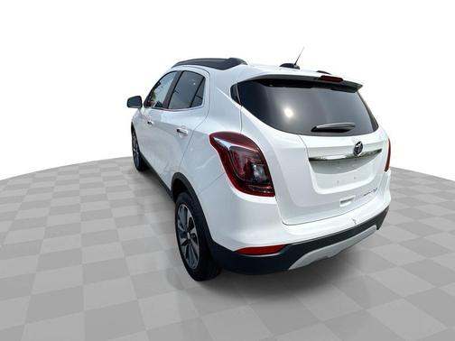 Summit White 2022 Buick Encore AWD 4dr Preferred