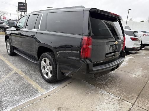 2017 Chevrolet Suburban LS