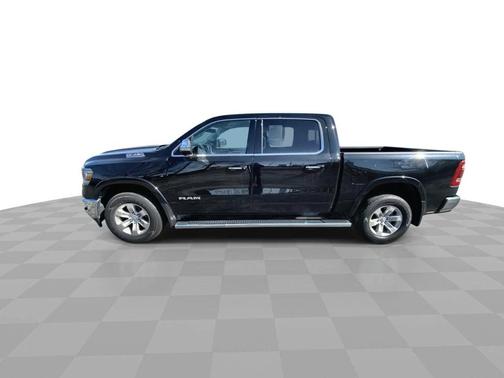 2022 RAM 1500 Laramie 4x4 Crew Cab 5'7" Box