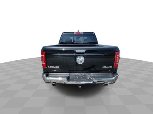 2022 RAM 1500 Laramie 4x4 Crew Cab 5'7" Box