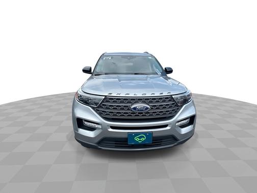 Iconic Silver Metallic 2023 Ford Explorer XLT 4WD