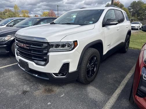 2023 GMC Acadia AWD AT4