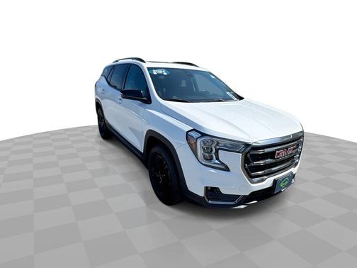 Summit White 2024 GMC Terrain AWD 4dr AT4