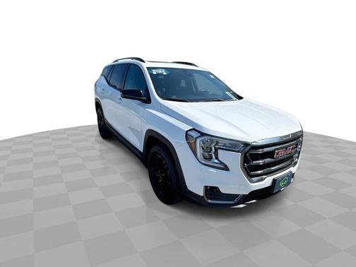 Summit White 2024 GMC Terrain AWD 4dr AT4