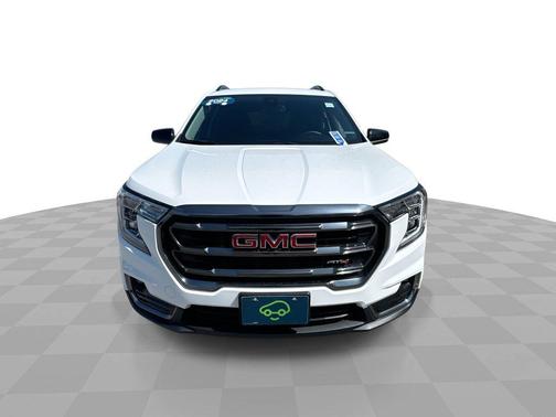 Summit White 2024 GMC Terrain AWD 4dr AT4