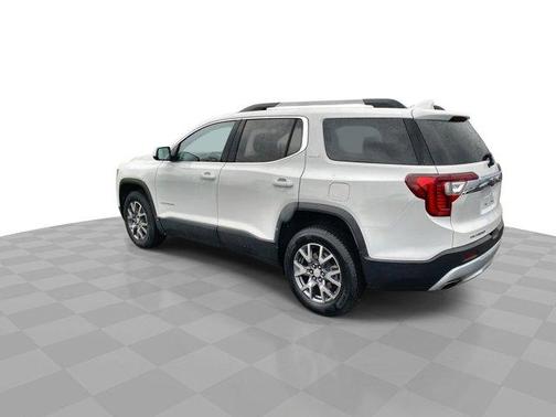 2022 GMC Acadia SLT