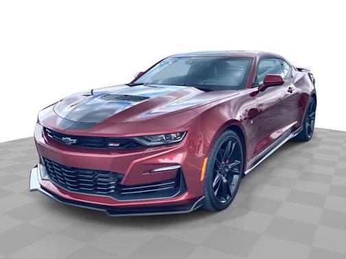 Wild Cherry Tintcoat 2021 Chevrolet Camaro 2dr Cpe 2SS