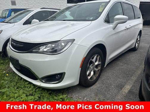 2018 Chrysler Pacifica Touring-L