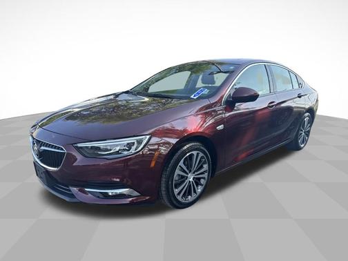 2018 Buick Regal Sportback Essence