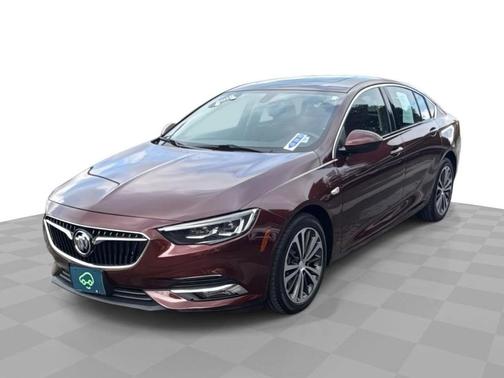 2018 Buick Regal Sportback Essence