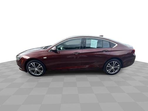 2018 Buick Regal Sportback Essence