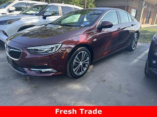 2018 Buick Regal Sportback Essence