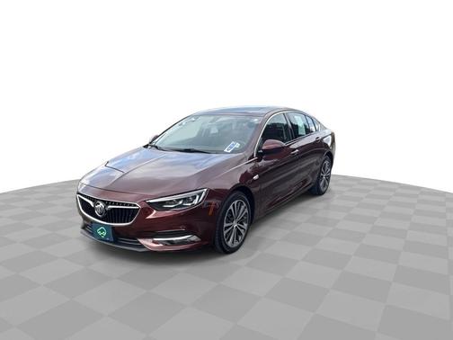 2018 Buick Regal Sportback Essence