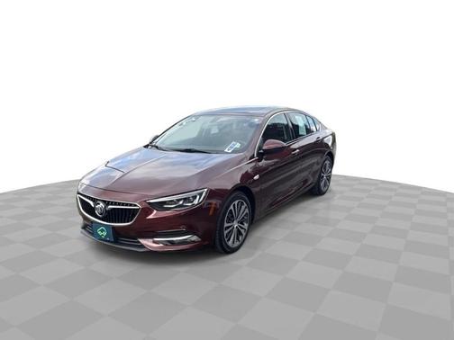 2018 Buick Regal Sportback Essence