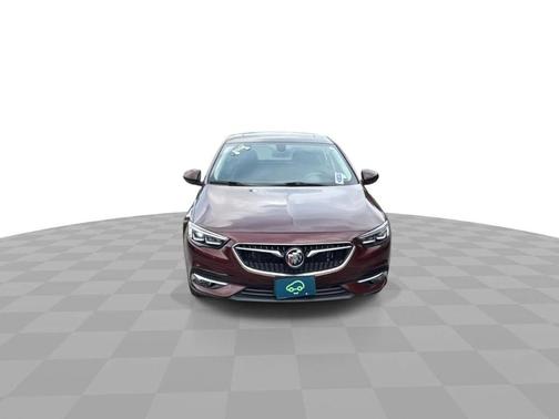 2018 Buick Regal Sportback Essence