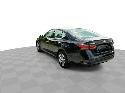2022 Nissan Altima 2.5 S