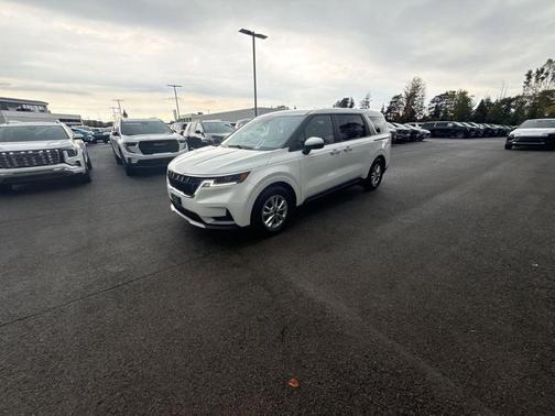2023 Kia Carnival LX