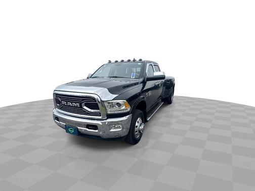 Brilliant Black Crystal Pearlcoat 2018 RAM 3500 Laramie Longhorn 4x4 Crew Cab 8' Box