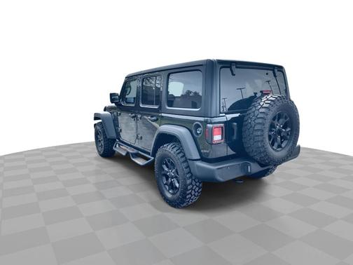 Black Clearcoat 2022 Jeep Wrangler Unlimited Willys 4x4